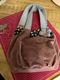 Cordtasche, Damentasche, moderne Tasche, Tasche mit Stil